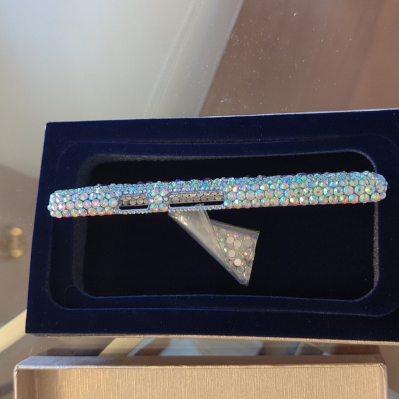 Lux Addiction Google Pixel 5" Phone Case aurora borealis crystals design. - Picture 4 of 4